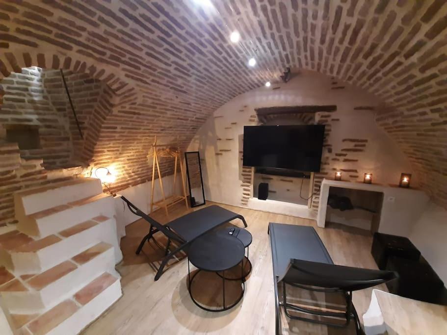Studio Et Spa Privatif Le Puits De La Grace Albi Exterior photo